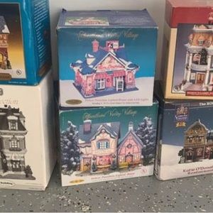 Collection of Christmas houses !! Great deal 12 left . Each. $5